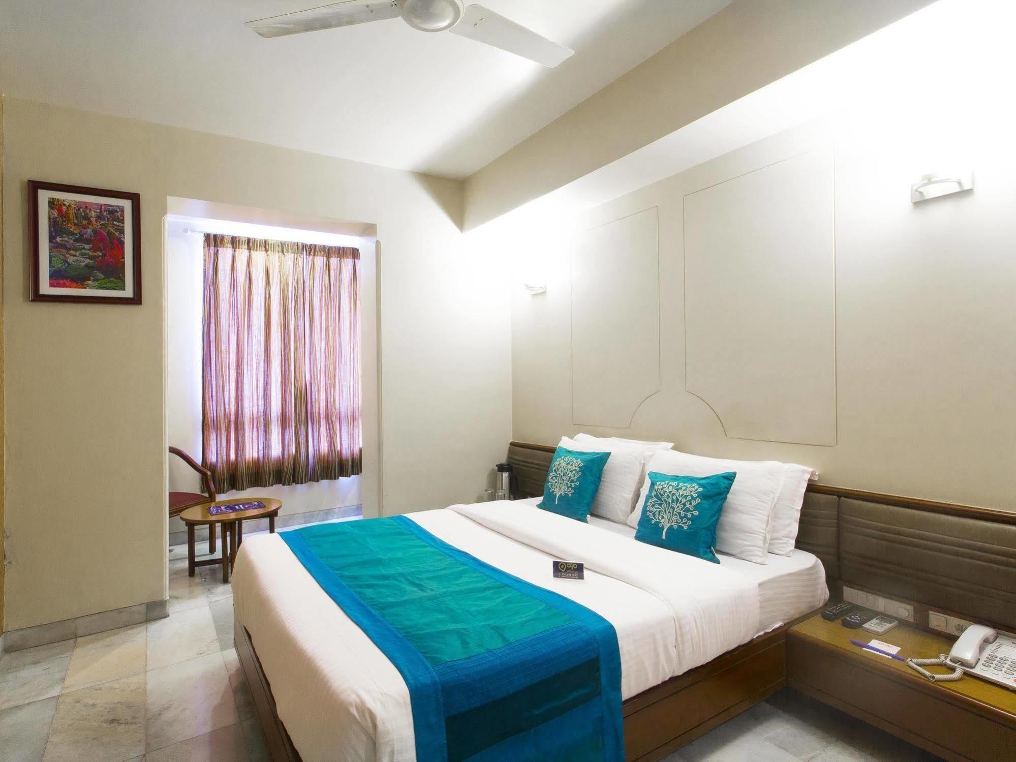 Hotel Ashray International, Sion - Near Bkc Мумбай Екстериор снимка