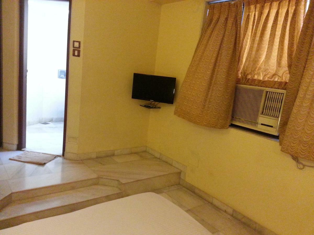 Hotel Ashray International, Sion - Near Bkc Мумбай Стая снимка